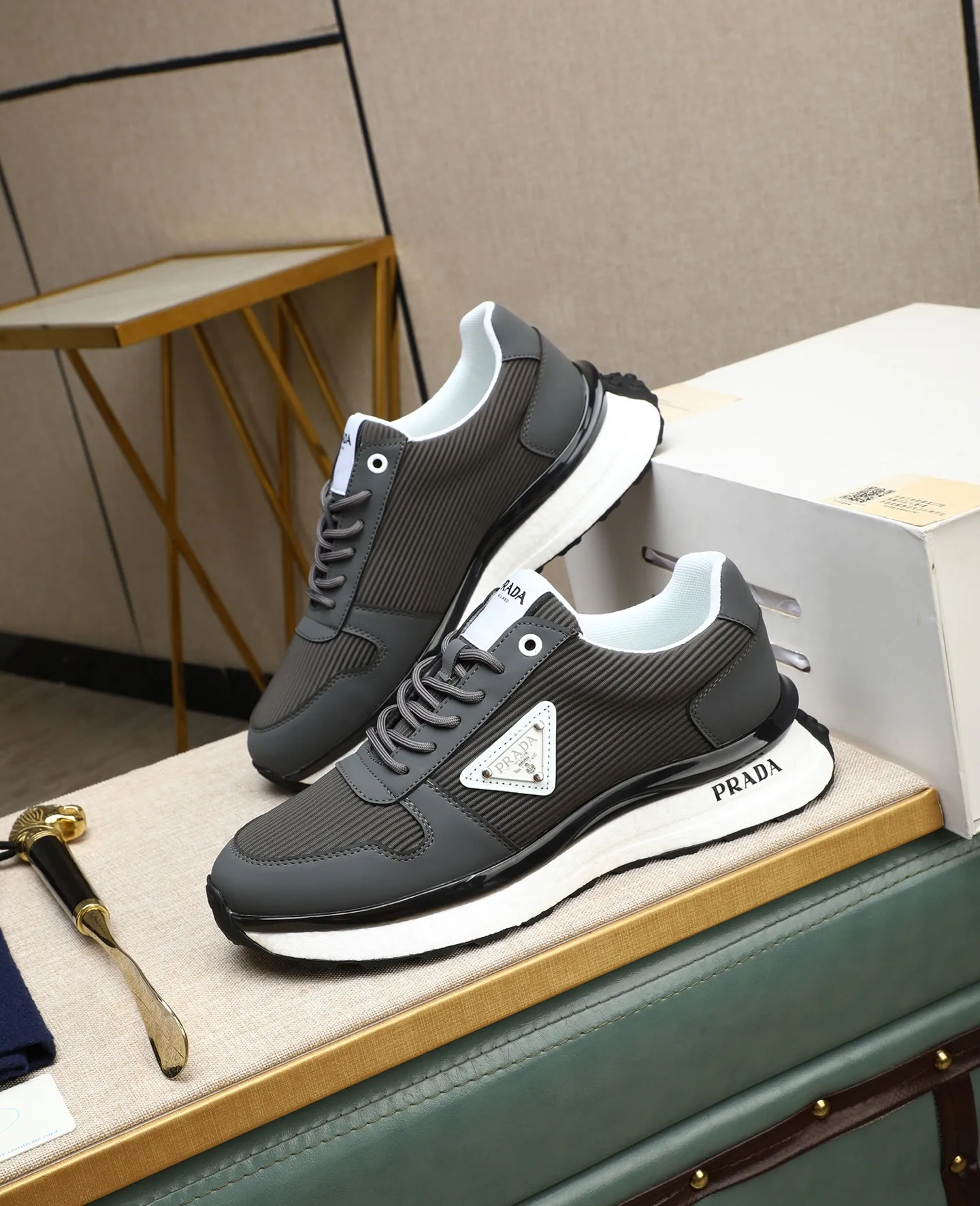 Men's shoes💰460🌹🌹[PRADA—Prada] latest model🙈original replica! 👟👟👟Available here. The workmanship is top-notch. The upper is made of Italian 🇮🇹Imported calfskin. ❗️Breathable genuine leather lining @Suitable for travel. The original version has an enlarged engraved sole, making it suitable for all kinds of travels, showing low-key luxury. Let quality speak for itself. Color: Size: 38-44
